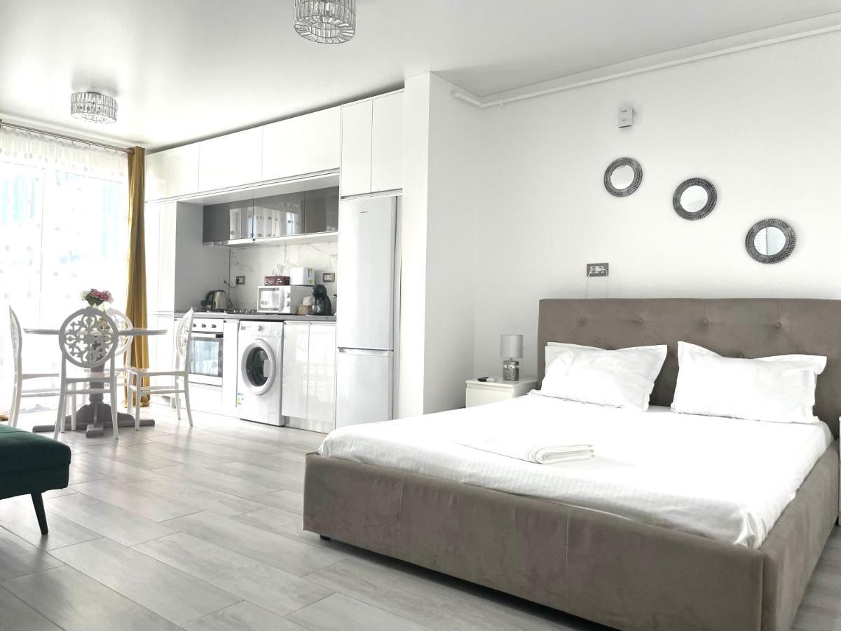 Dominic 2 Beds 1 Sofa Parking Pool Apartament By Alezzi Nord10 Năvodari Exterior foto