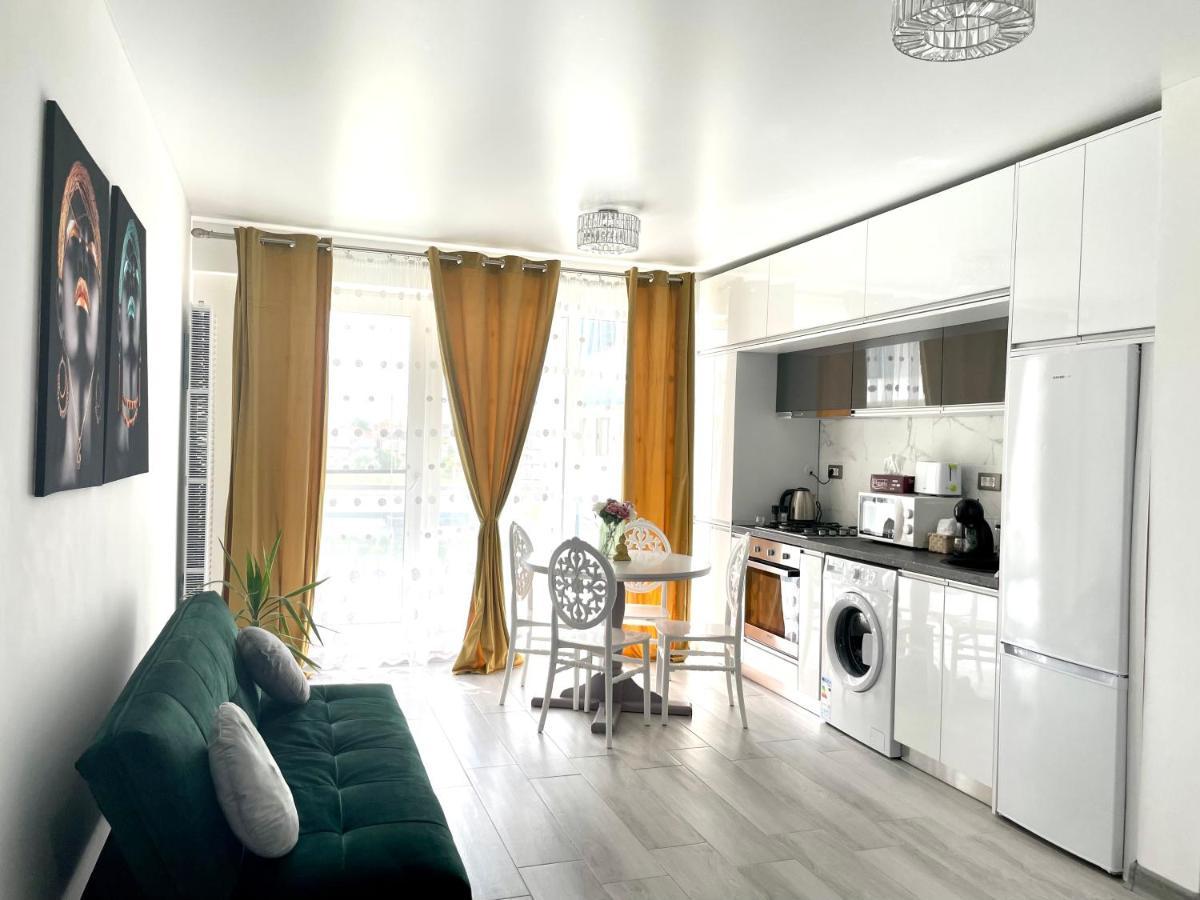 Dominic 2 Beds 1 Sofa Parking Pool Apartament By Alezzi Nord10 Năvodari Exterior foto