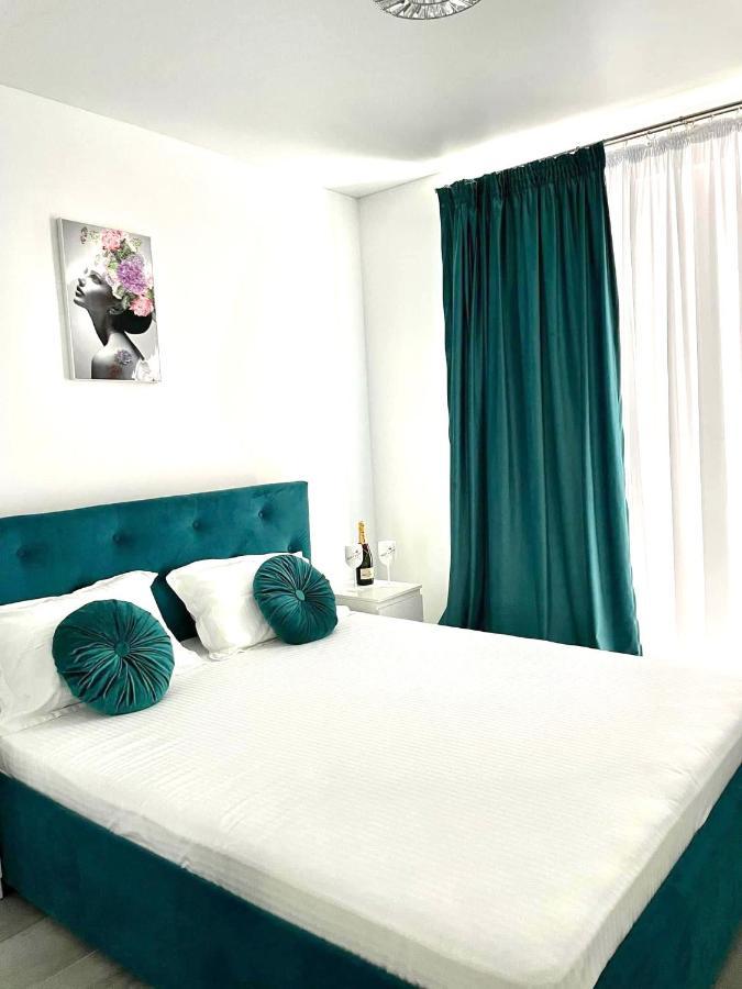 Dominic 2 Beds 1 Sofa Parking Pool Apartament By Alezzi Nord10 Năvodari Exterior foto