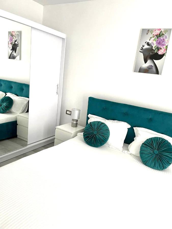 Dominic 2 Beds 1 Sofa Parking Pool Apartament By Alezzi Nord10 Năvodari Exterior foto